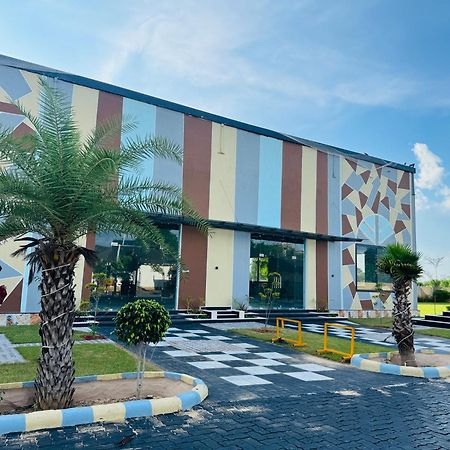 Royal Rajasthan Resort Sikar Екстериор снимка