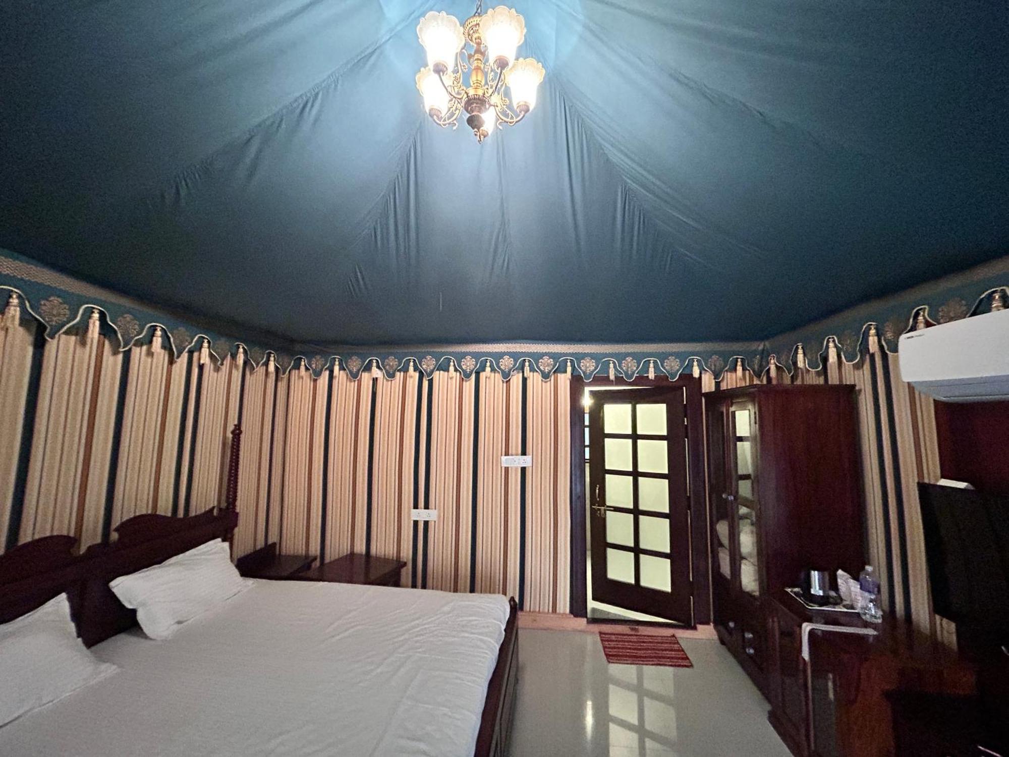 Royal Rajasthan Resort Sikar Екстериор снимка