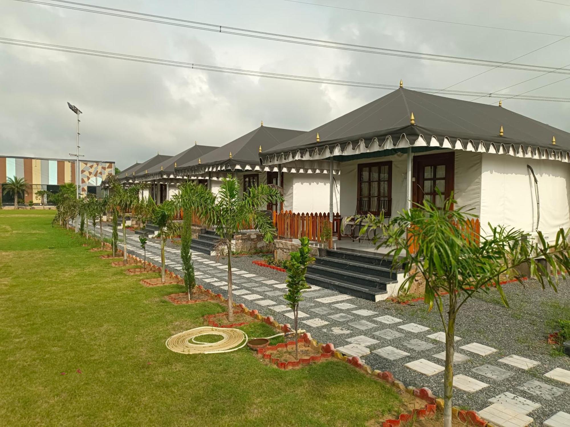 Royal Rajasthan Resort Sikar Екстериор снимка