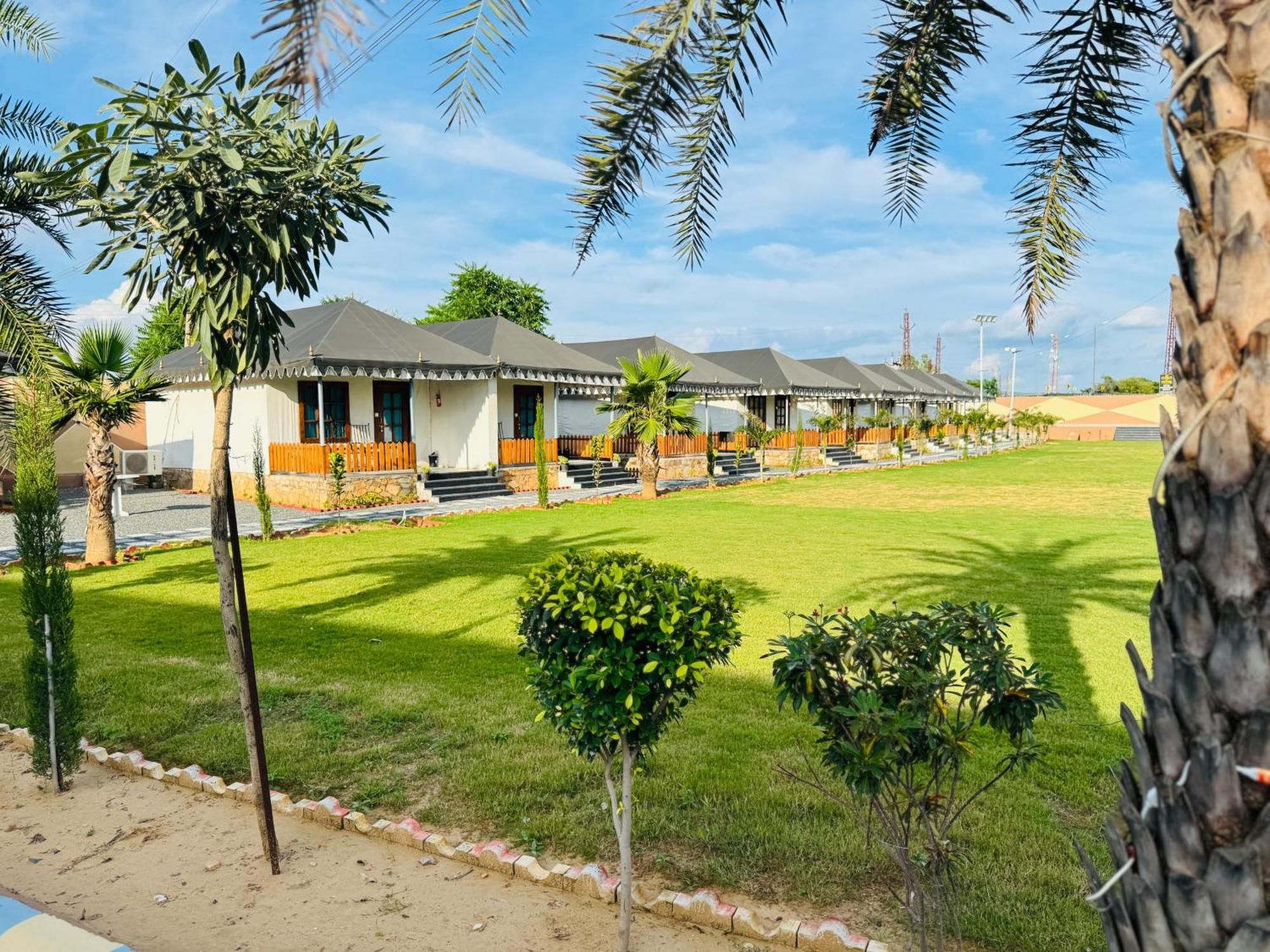 Royal Rajasthan Resort Sikar Екстериор снимка
