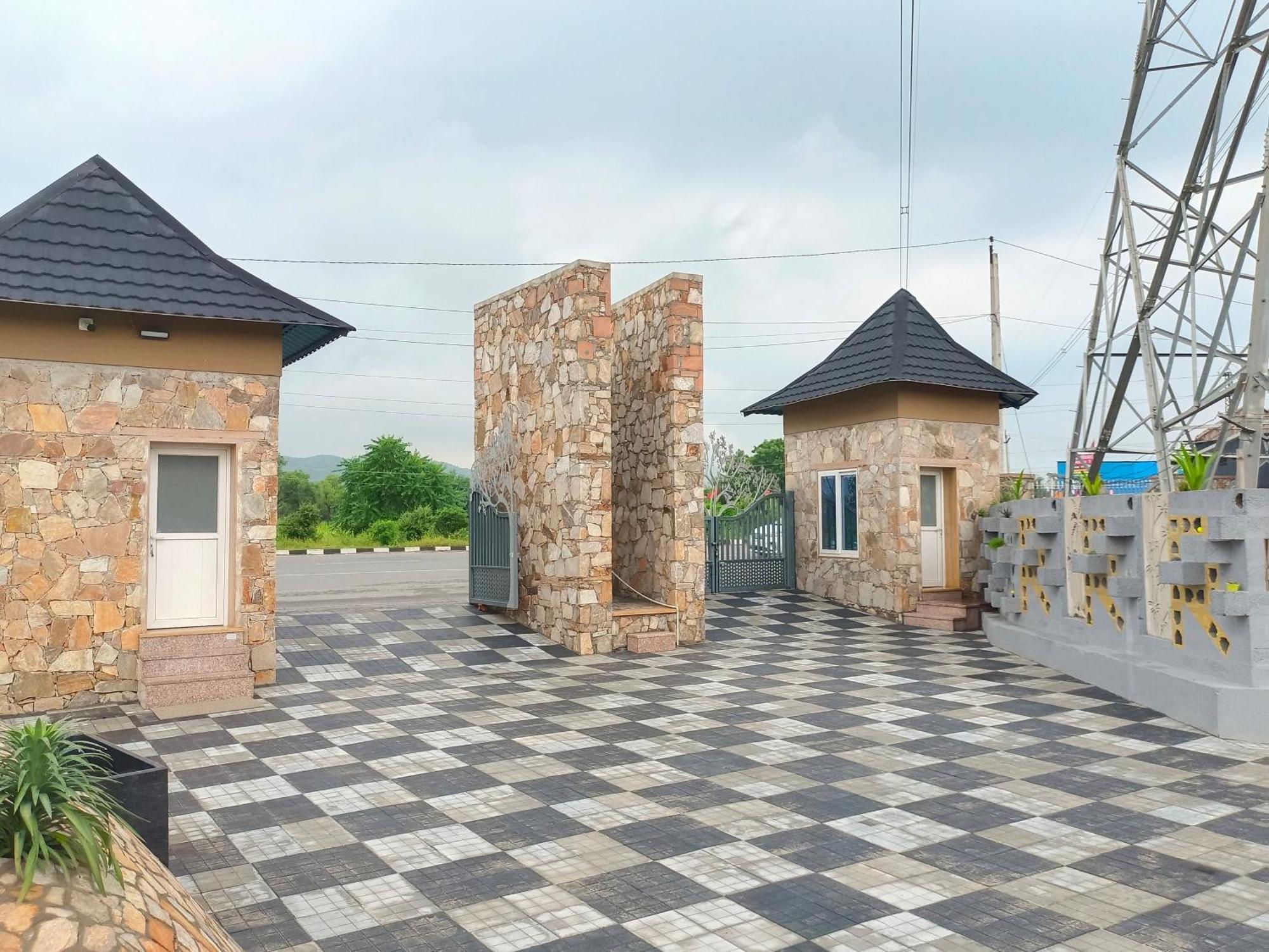 Royal Rajasthan Resort Sikar Екстериор снимка