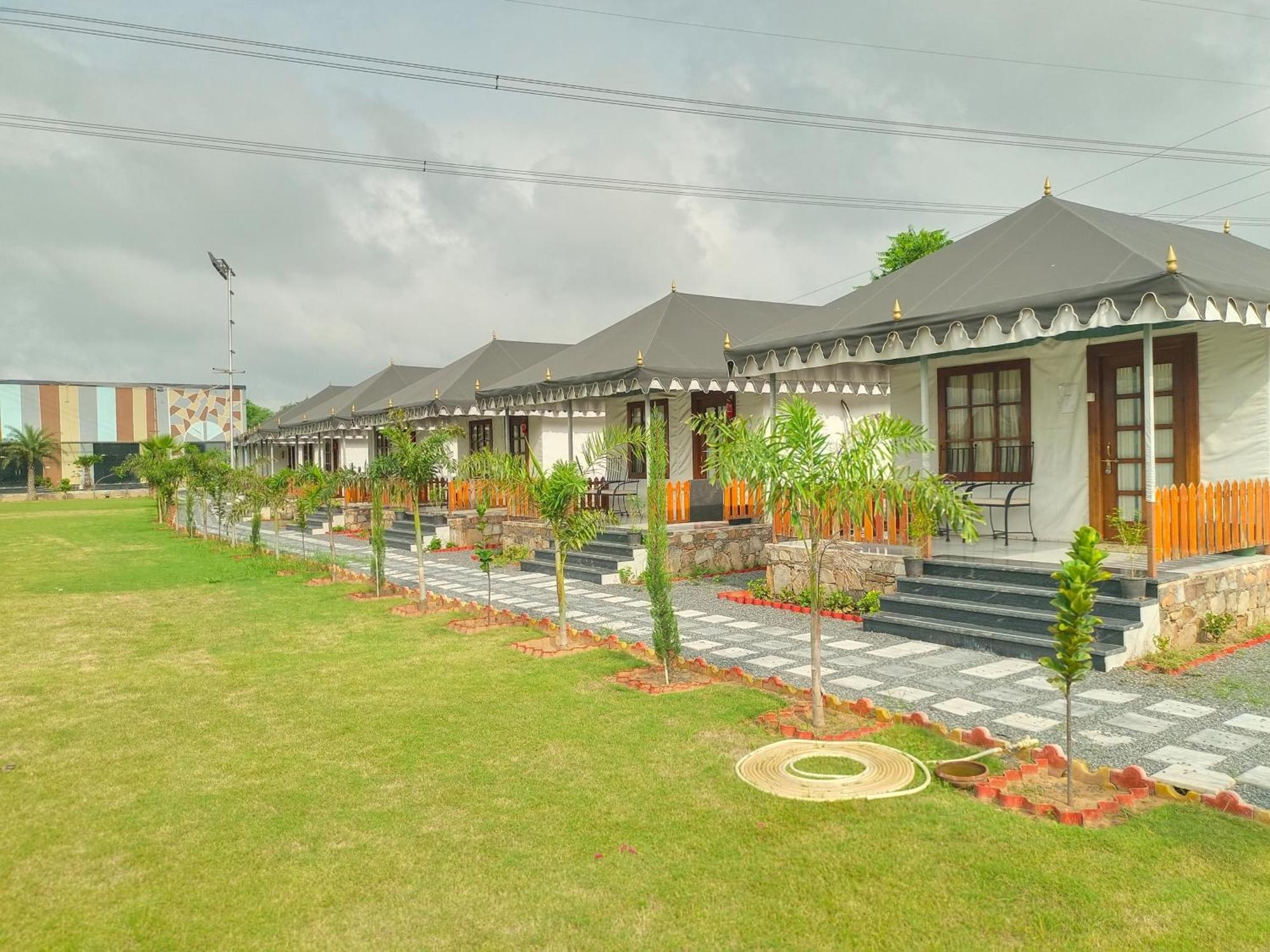 Royal Rajasthan Resort Sikar Екстериор снимка