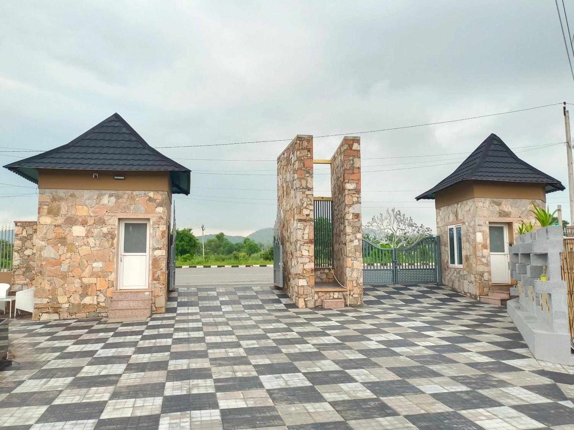 Royal Rajasthan Resort Sikar Екстериор снимка